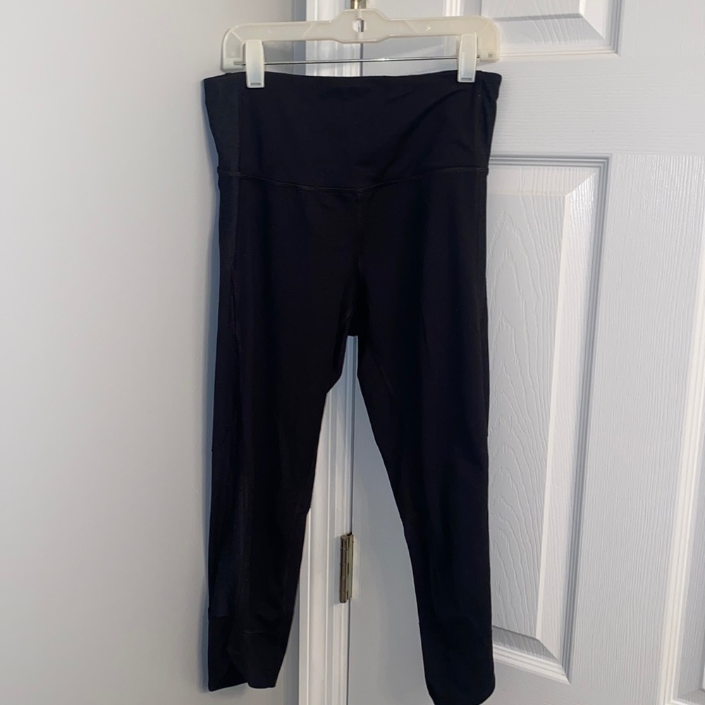 Black C9 Champion M 3/4 length leggings!